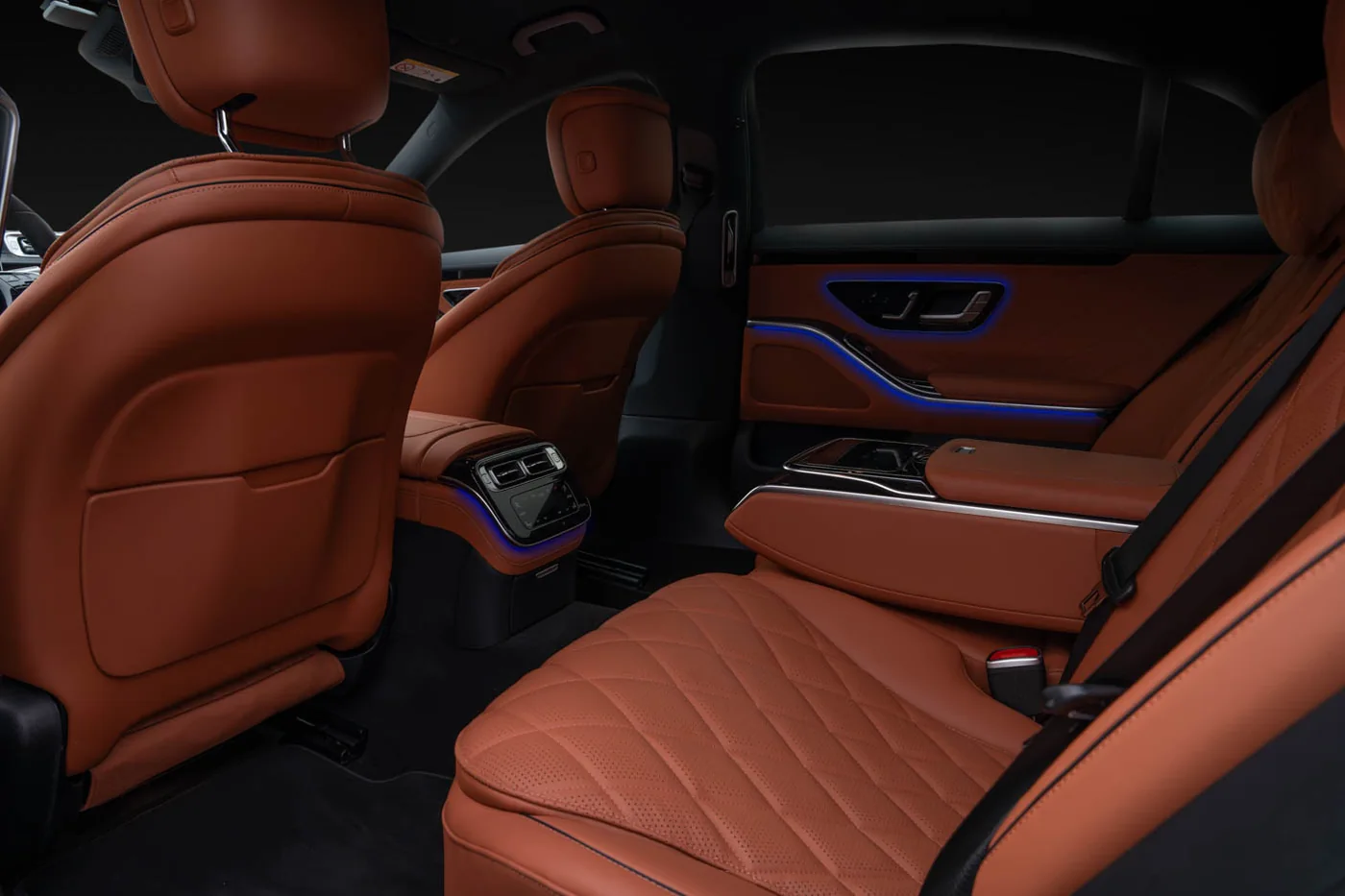 Sedili posteriori Mercedes Classe S pelle cognac, luce ambientale Sedili posteriori Mercedes Classe S pelle cognac, luce ambientale